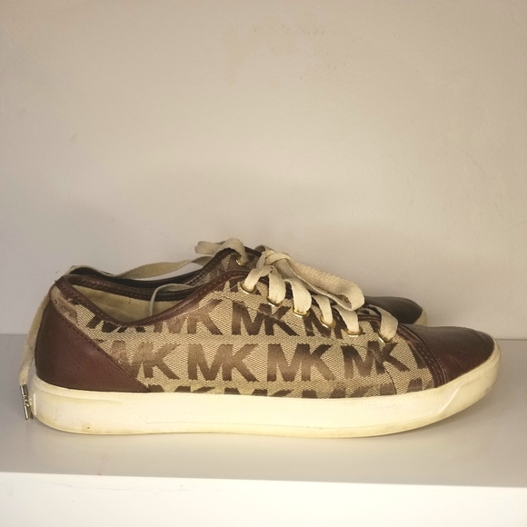 Michael Kors Sneakers - Picture 1 of 6